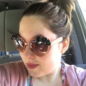 Meet your Posher, Annalyce